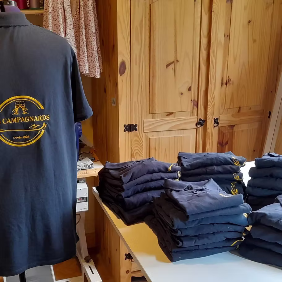 Polos brodés personnalisés — 14 € le polo